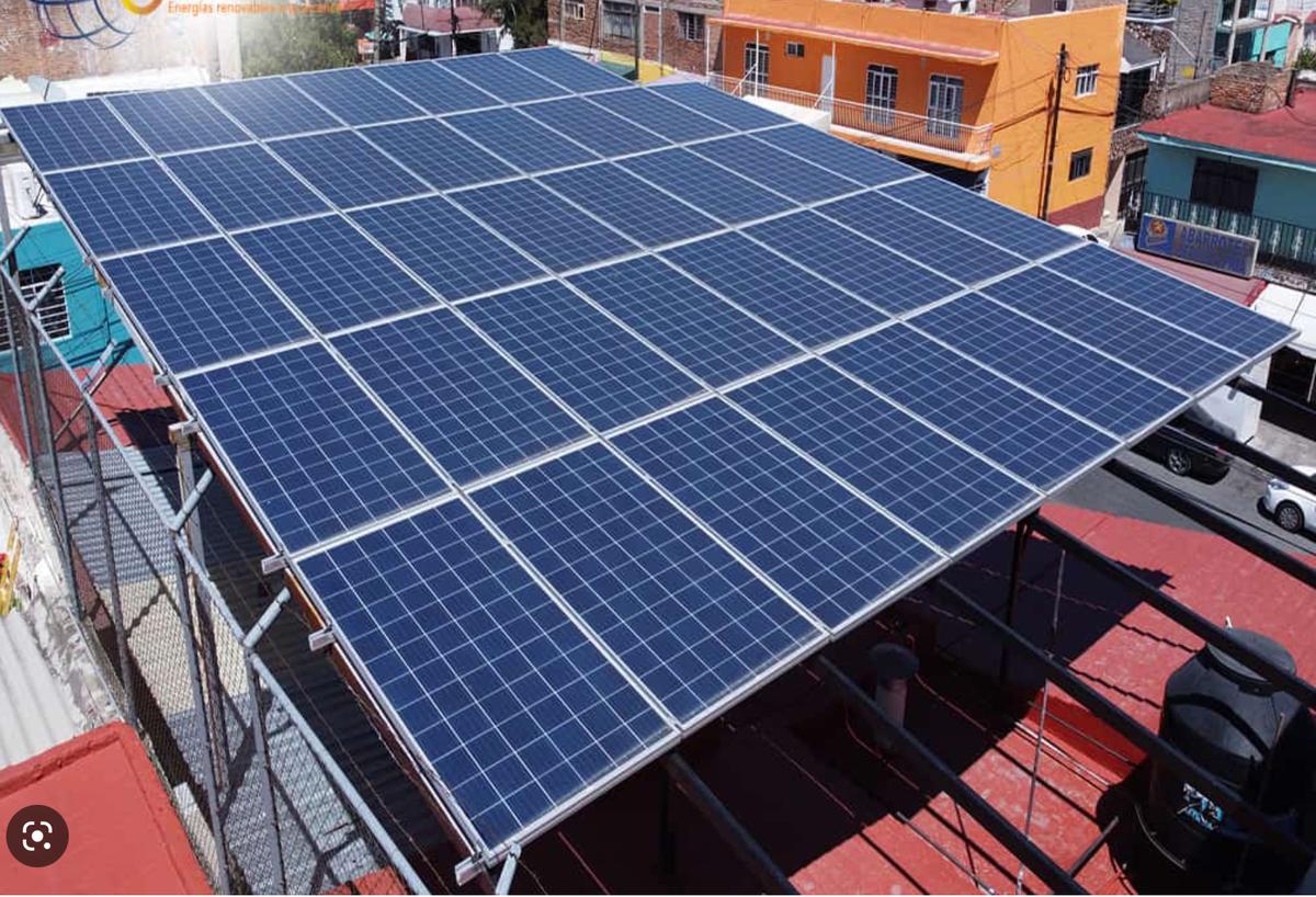 Instalación solar comercial grande en Santo Domingo